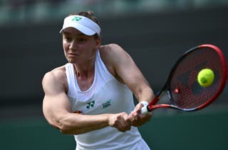 Elena Rybakina stormed into the third round